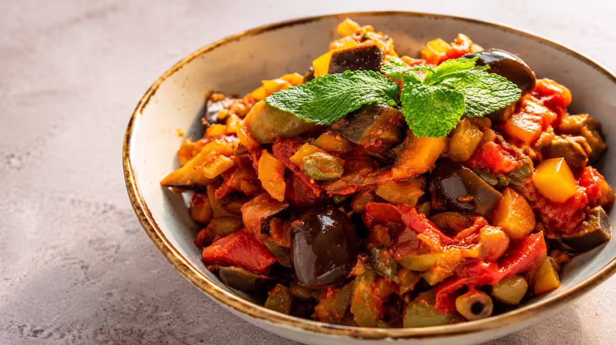 Kapunata, Maltese ratatouille with eggplant, peppers and olives