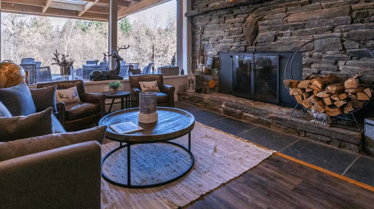 Mountain Meadows Lodge on Kent Pond in Killington, Vermont